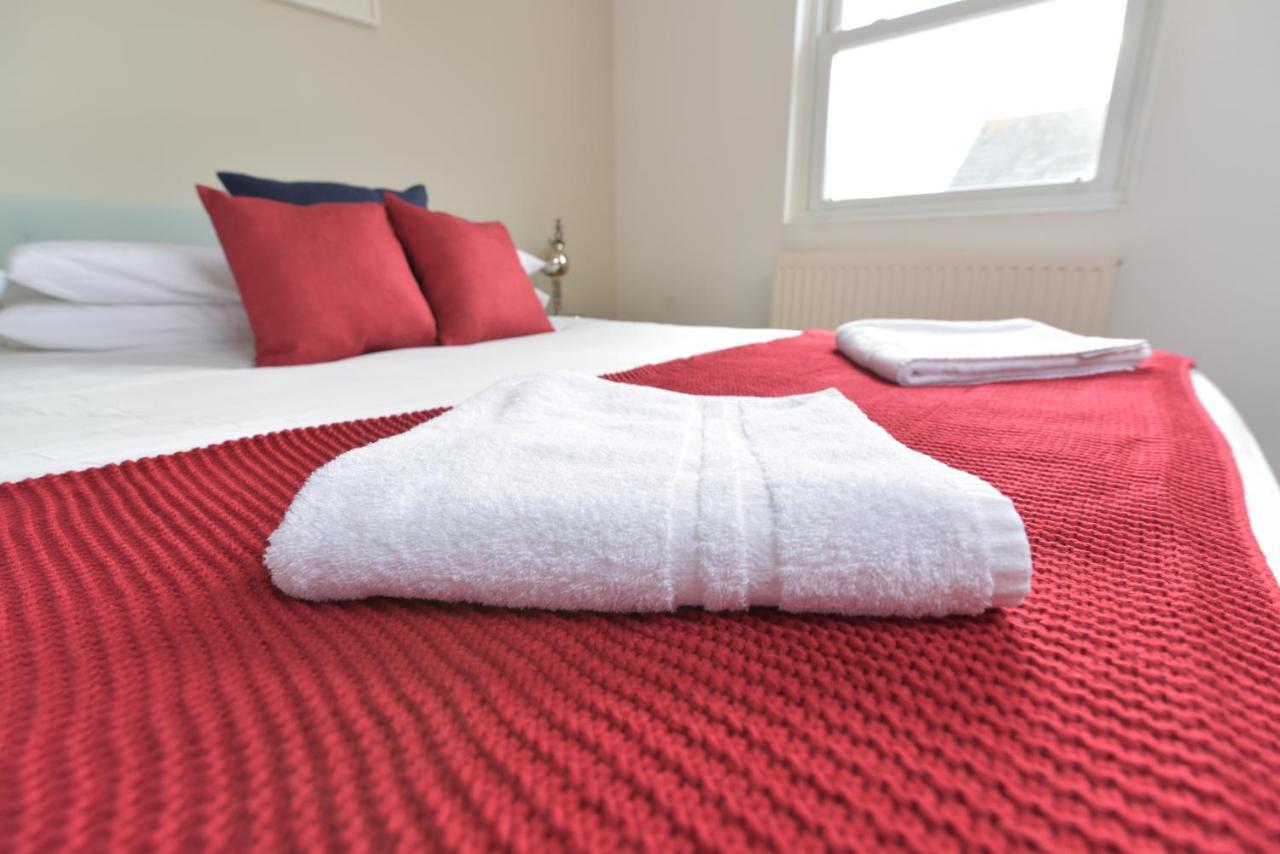 Beach Central With Allocated Parking And Patio Brighton Eksteriør bilde